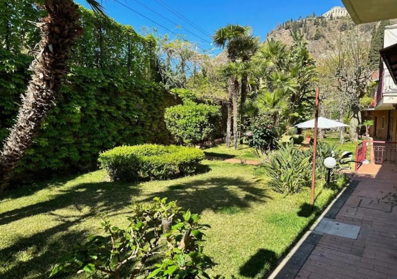 Tiny House Taormina Mare With Sofa Bed - Mini Stanza Taormina Mare Con Divano Letto Holiday home