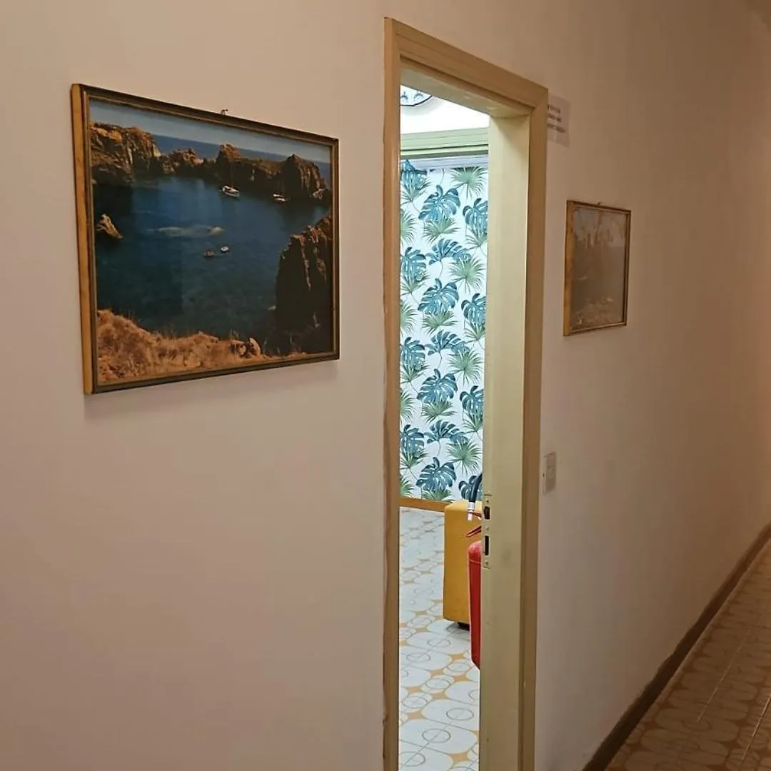 Tiny House Taormina Mare With Sofa Bed - Mini Stanza Taormina Mare Con Divano Letto 0*,  Italy